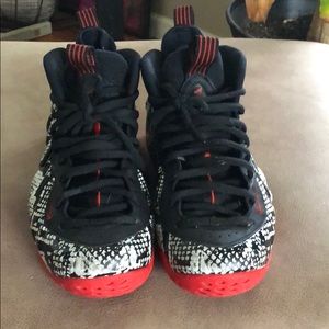 Men’s foamposites snake skin....box not included